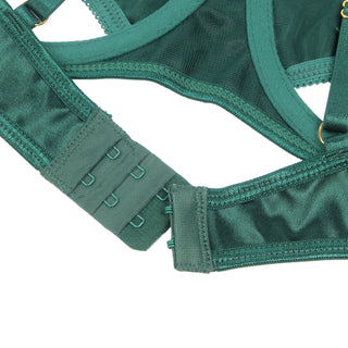 YesX YX873 Hollow Cut Green Velvet Halter Bra Set